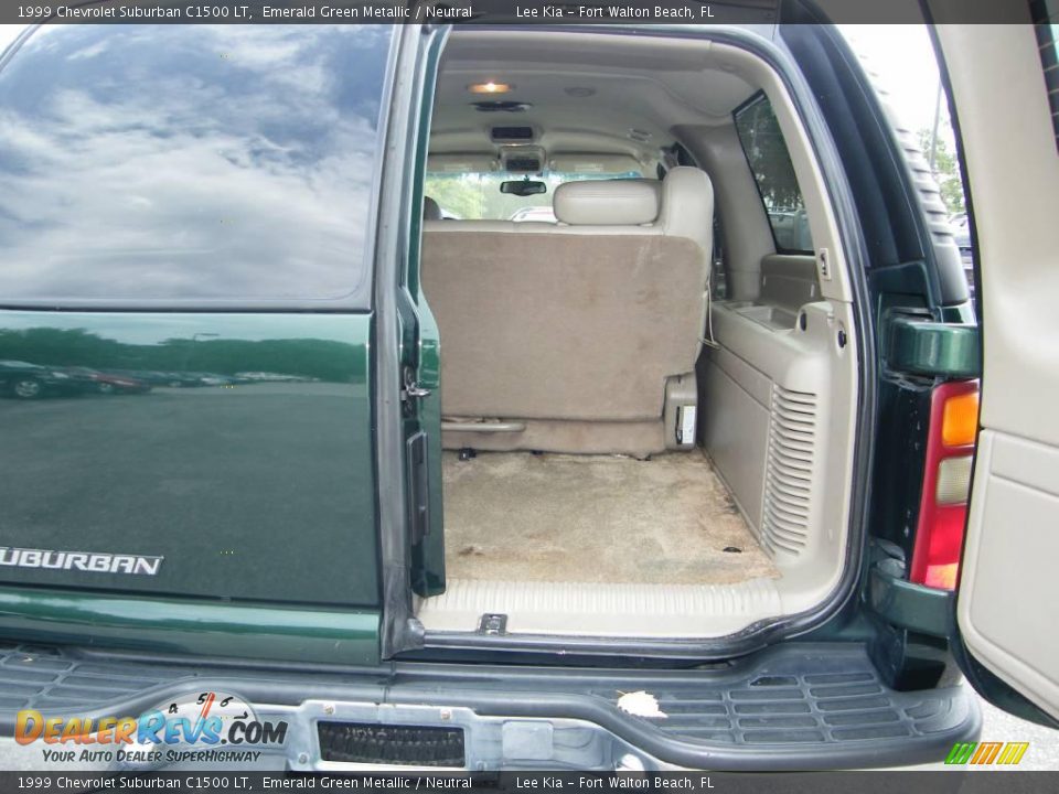 1999 Chevrolet Suburban C1500 LT Emerald Green Metallic / Neutral Photo #28