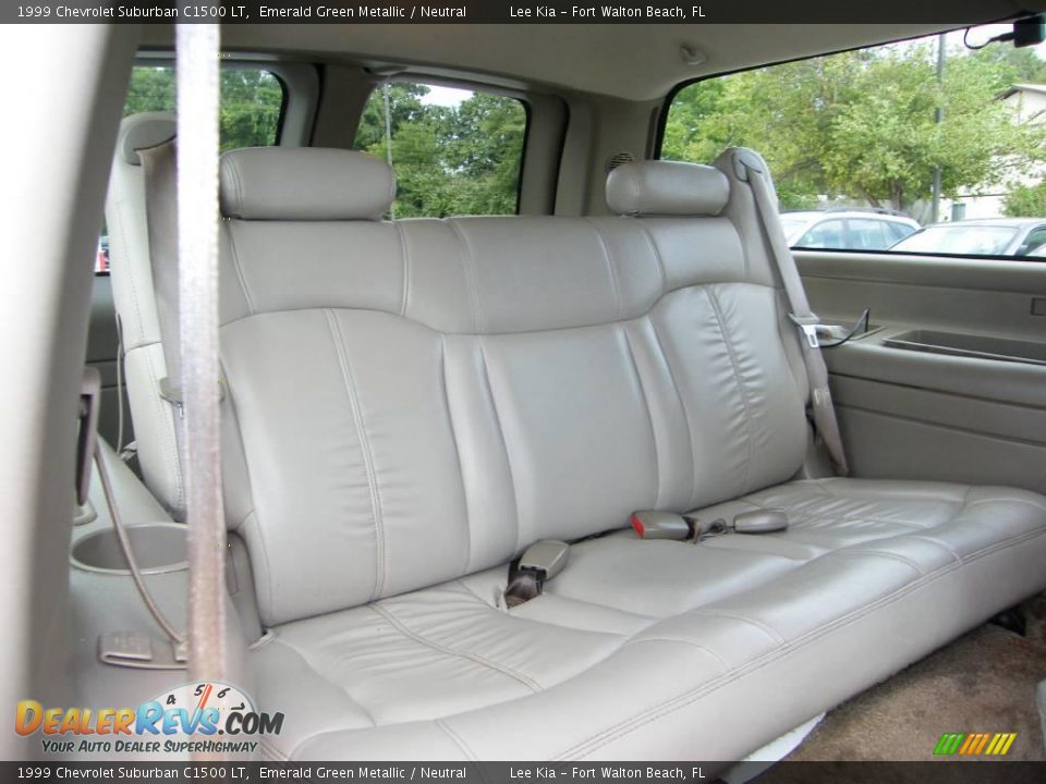 1999 Chevrolet Suburban C1500 LT Emerald Green Metallic / Neutral Photo #29