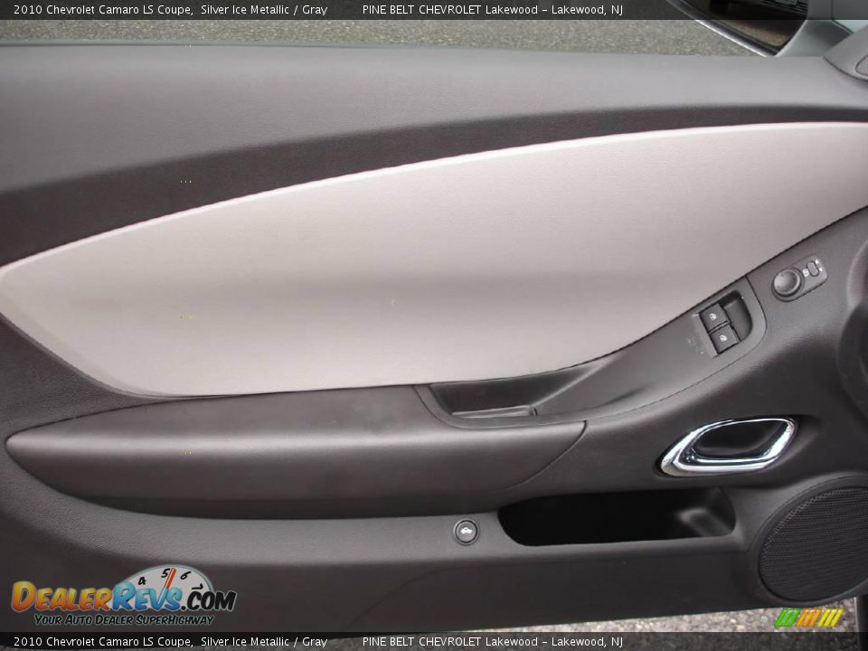 2010 Chevrolet Camaro LS Coupe Silver Ice Metallic / Gray Photo #10