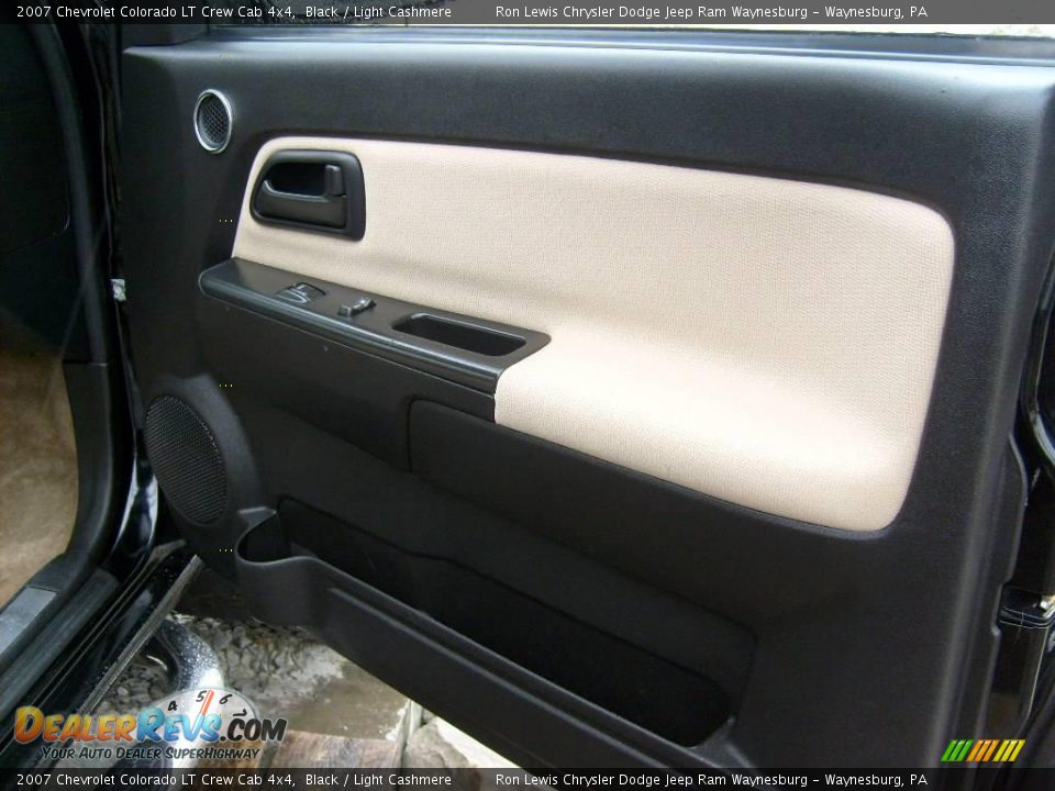 2007 Chevrolet Colorado LT Crew Cab 4x4 Black / Light Cashmere Photo #12