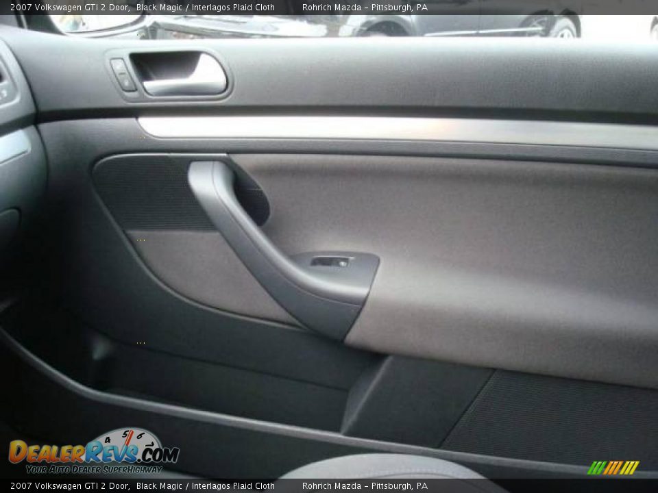 2007 Volkswagen GTI 2 Door Black Magic / Interlagos Plaid Cloth Photo #17