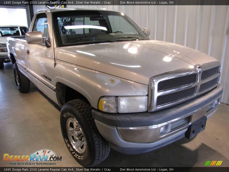 1995 Dodge Ram 1500 Laramie Regular Cab 4x4 Silver Star Metallic / Gray Photo #1
