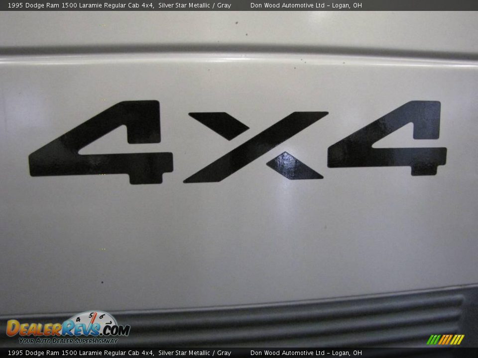 1995 Dodge Ram 1500 Laramie Regular Cab 4x4 Silver Star Metallic / Gray Photo #10