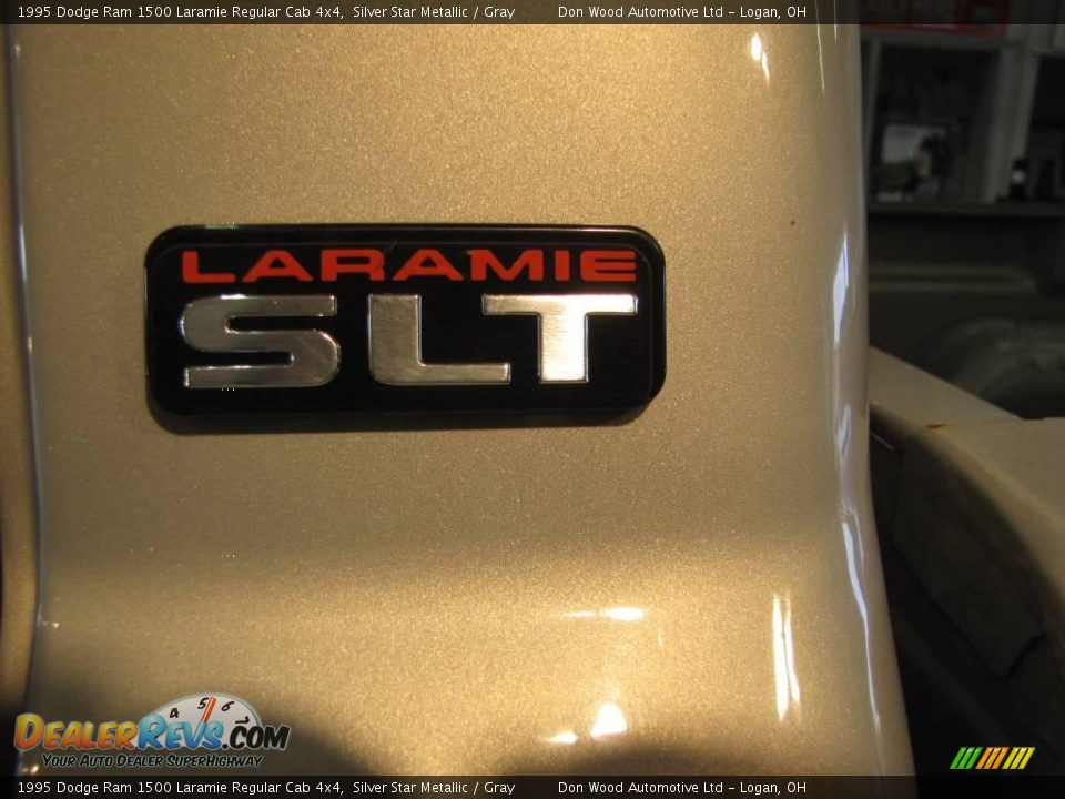 1995 Dodge Ram 1500 Laramie Regular Cab 4x4 Silver Star Metallic / Gray Photo #11