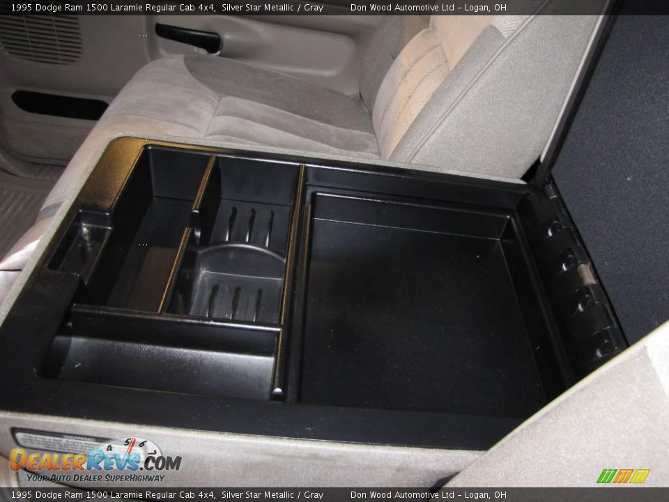 1995 Dodge Ram 1500 Laramie Regular Cab 4x4 Silver Star Metallic / Gray Photo #14