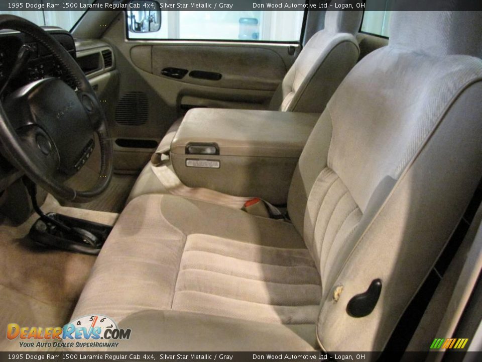 1995 Dodge Ram 1500 Laramie Regular Cab 4x4 Silver Star Metallic / Gray Photo #18