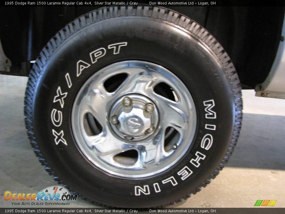 1995 Dodge Ram 1500 Laramie Regular Cab 4x4 Silver Star Metallic / Gray Photo #22