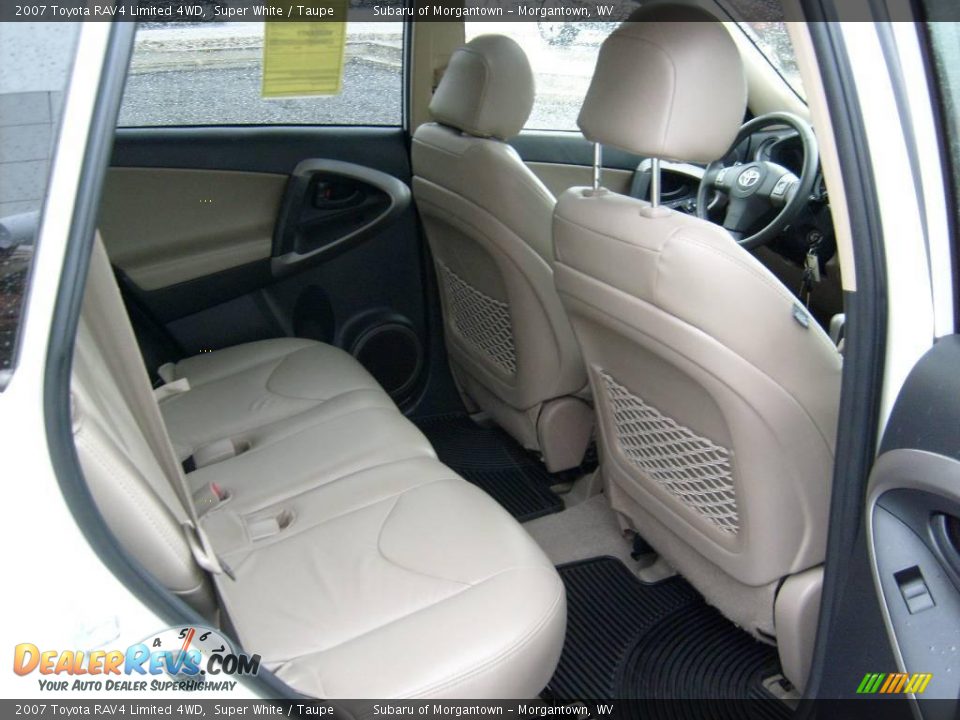 2007 Toyota RAV4 Limited 4WD Super White / Taupe Photo #17