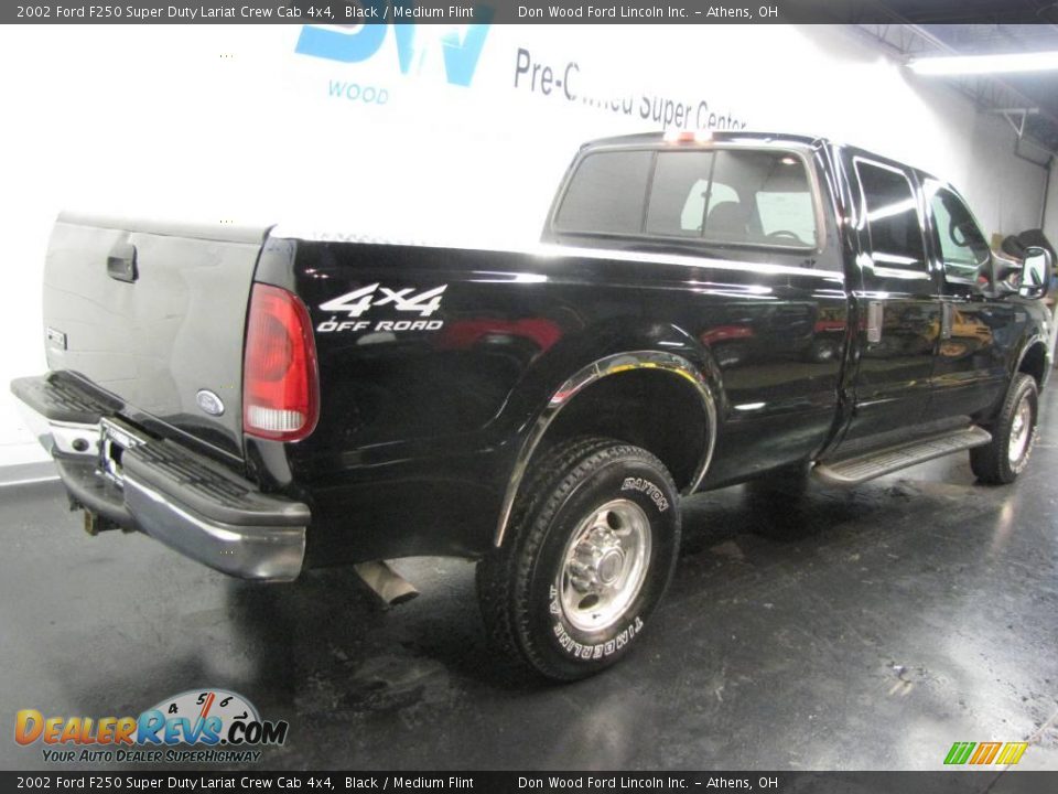 2002 Ford F250 Super Duty Lariat Crew Cab 4x4 Black / Medium Flint Photo #4