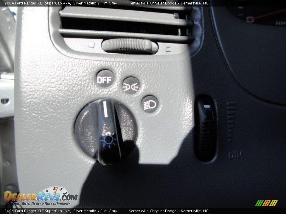 2004 Ford Ranger XLT SuperCab 4x4 Silver Metallic / Flint Gray Photo #23