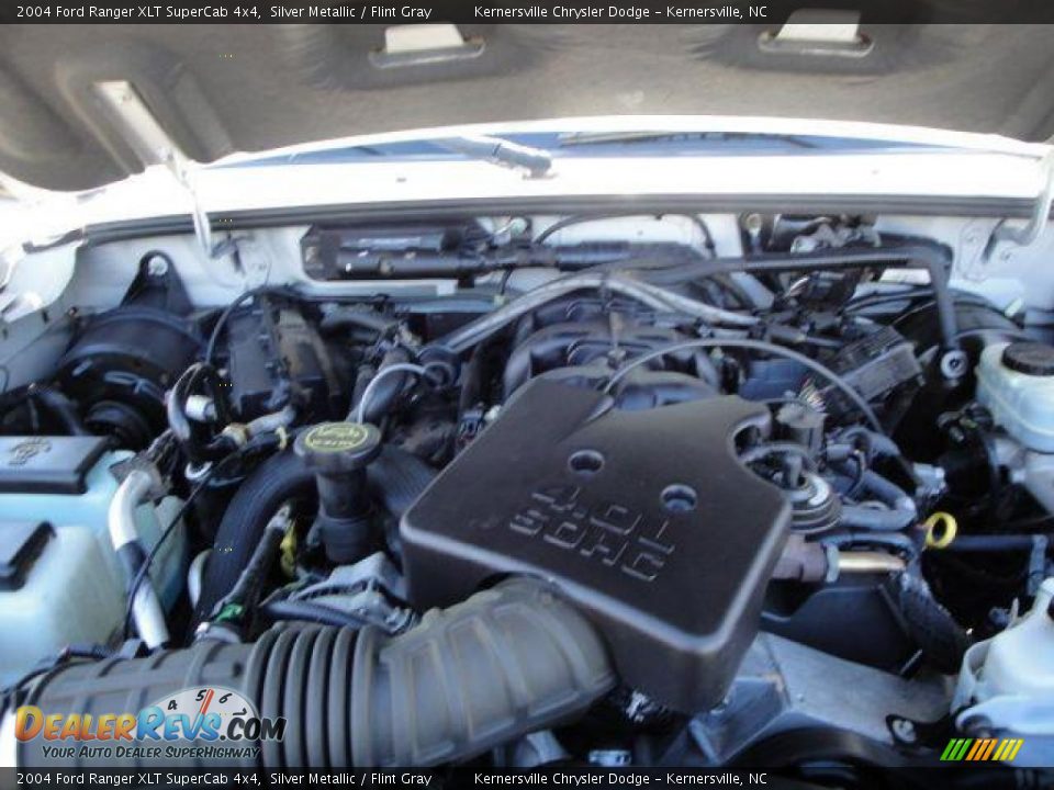 2004 Ford Ranger XLT SuperCab 4x4 Silver Metallic / Flint Gray Photo #28
