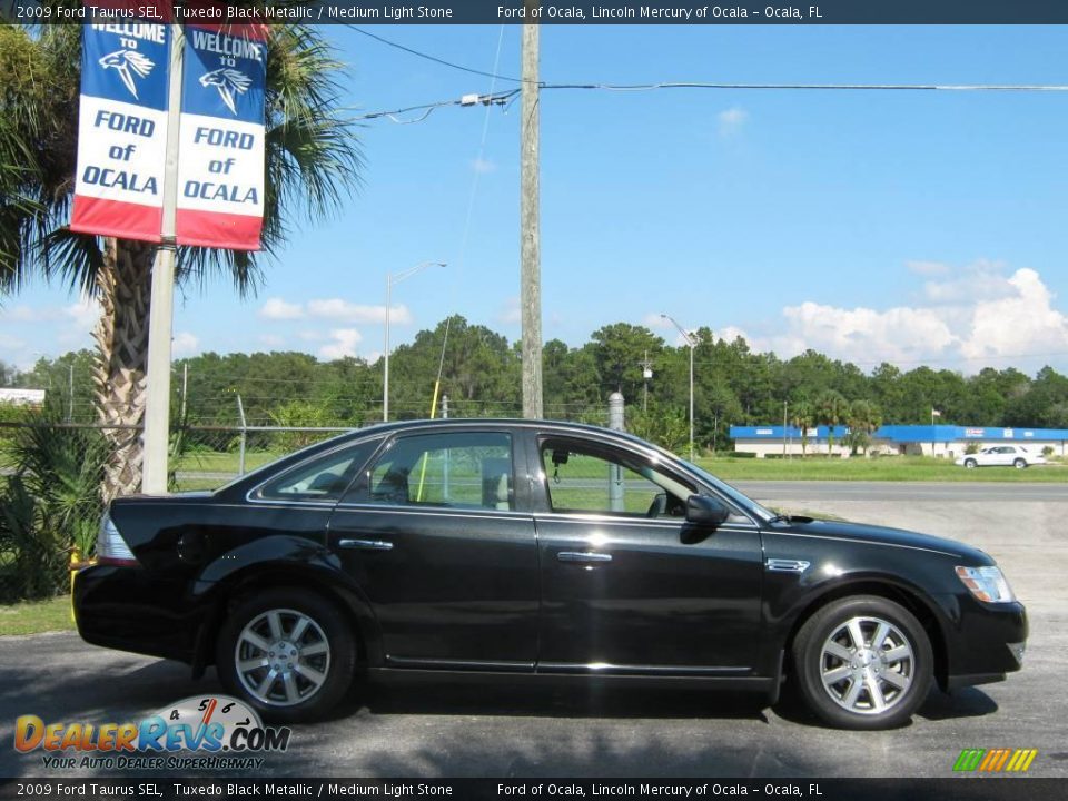2009 Ford Taurus SEL Tuxedo Black Metallic / Medium Light Stone Photo #2