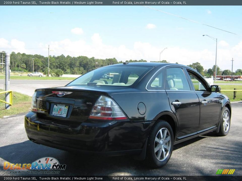 2009 Ford Taurus SEL Tuxedo Black Metallic / Medium Light Stone Photo #3