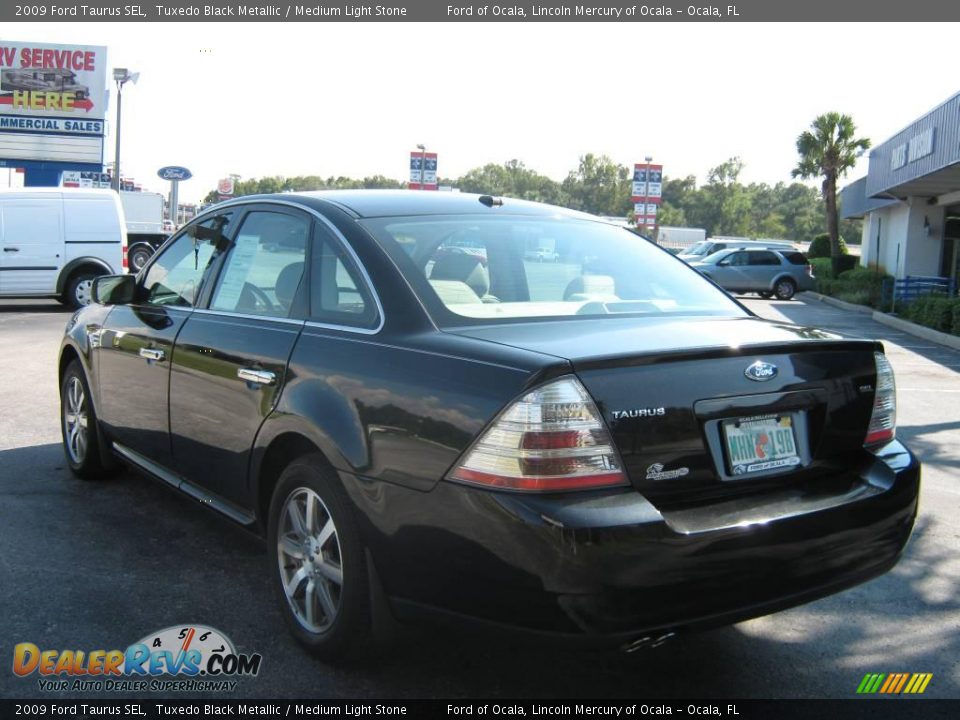 2009 Ford Taurus SEL Tuxedo Black Metallic / Medium Light Stone Photo #5