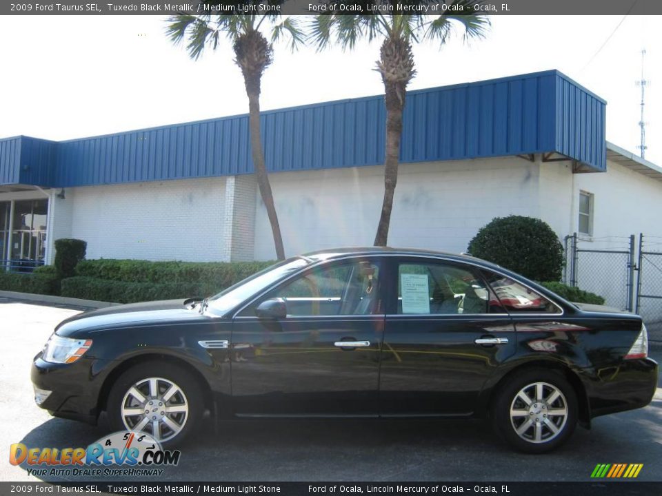 2009 Ford Taurus SEL Tuxedo Black Metallic / Medium Light Stone Photo #6