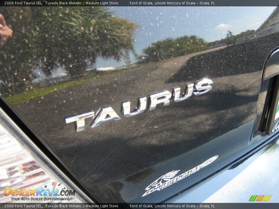 2009 Ford Taurus SEL Tuxedo Black Metallic / Medium Light Stone Photo #9