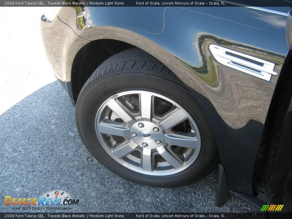 2009 Ford Taurus SEL Tuxedo Black Metallic / Medium Light Stone Photo #13