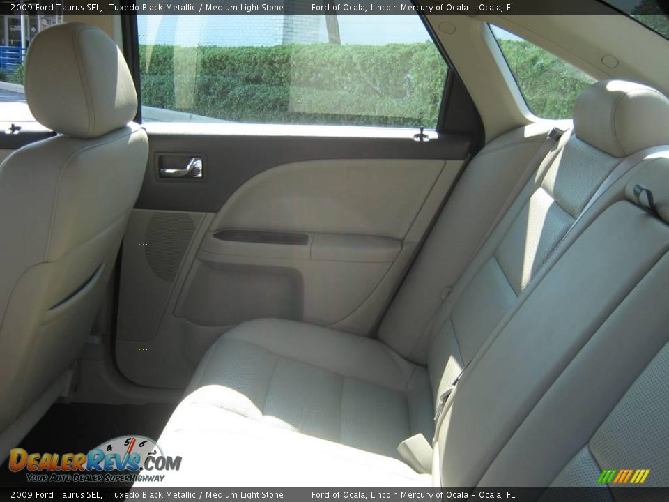 2009 Ford Taurus SEL Tuxedo Black Metallic / Medium Light Stone Photo #20