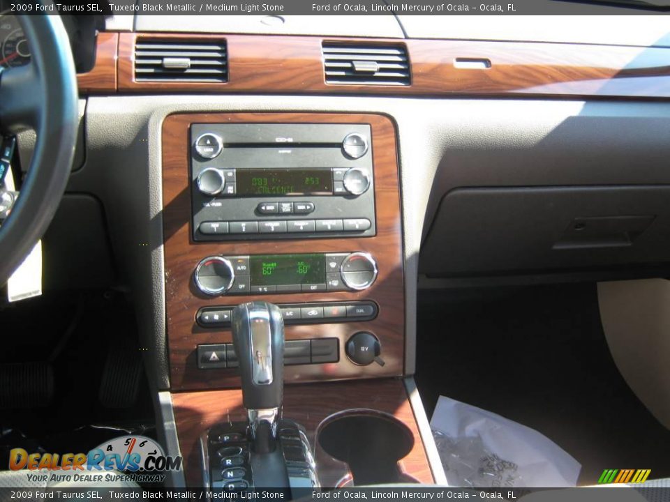 2009 Ford Taurus SEL Tuxedo Black Metallic / Medium Light Stone Photo #22