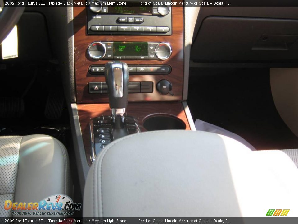 2009 Ford Taurus SEL Tuxedo Black Metallic / Medium Light Stone Photo #23
