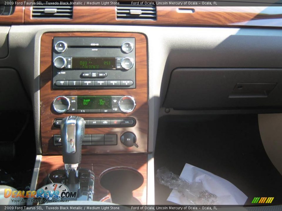 2009 Ford Taurus SEL Tuxedo Black Metallic / Medium Light Stone Photo #25