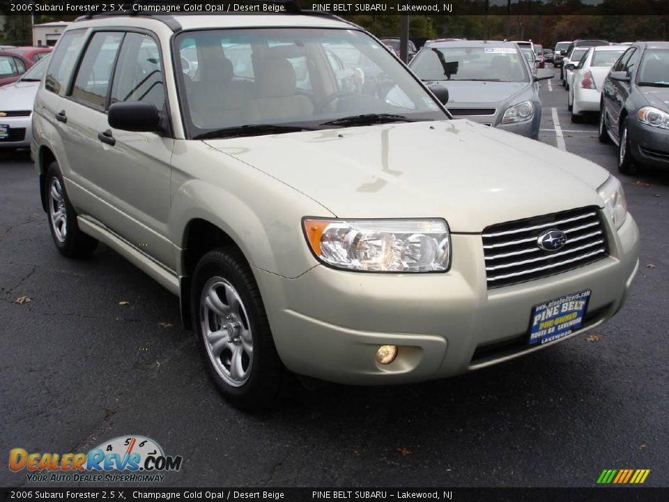 2006 Subaru Forester 2.5 X Champagne Gold Opal / Desert Beige Photo #2