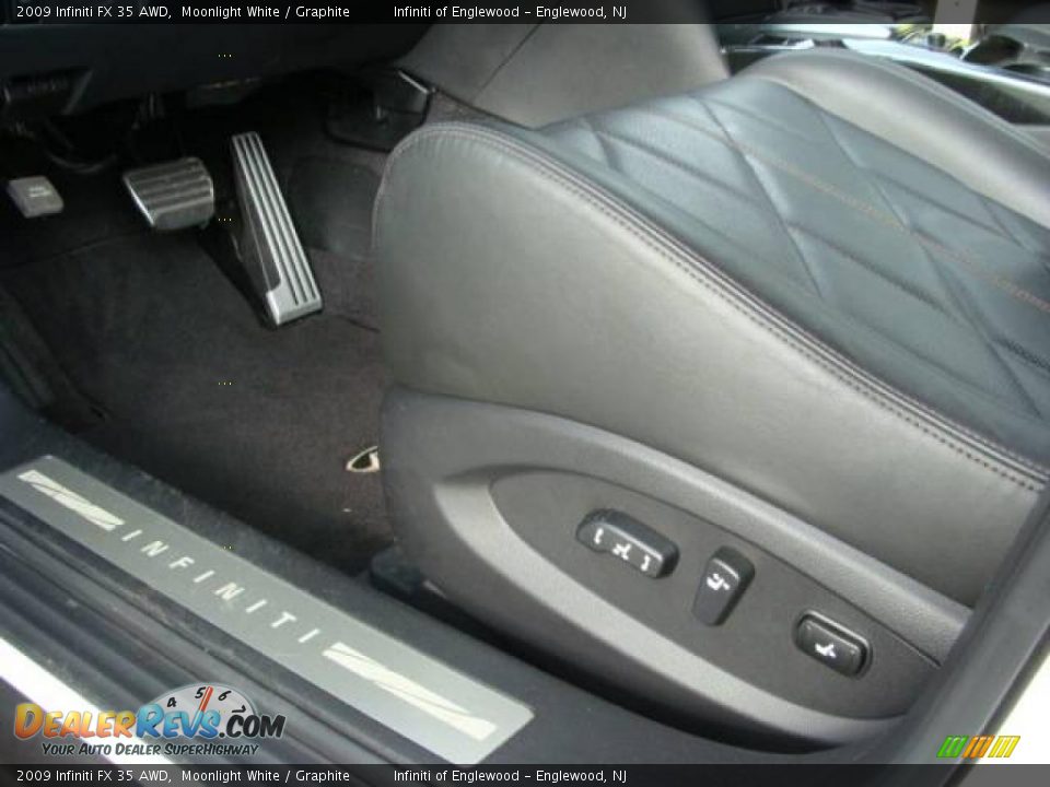 2009 Infiniti FX 35 AWD Moonlight White / Graphite Photo #11