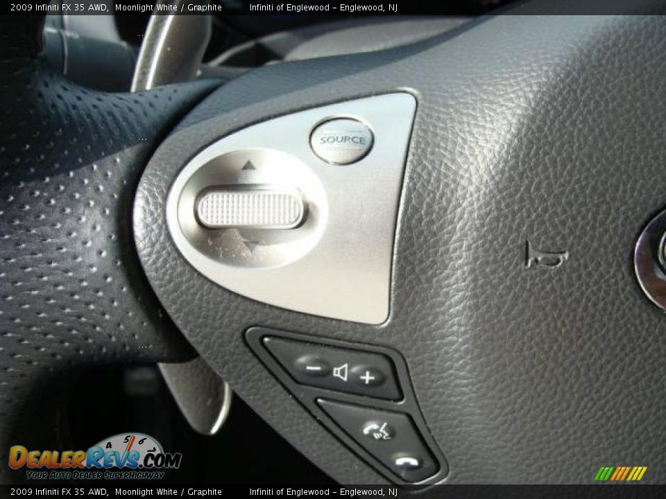 2009 Infiniti FX 35 AWD Moonlight White / Graphite Photo #15