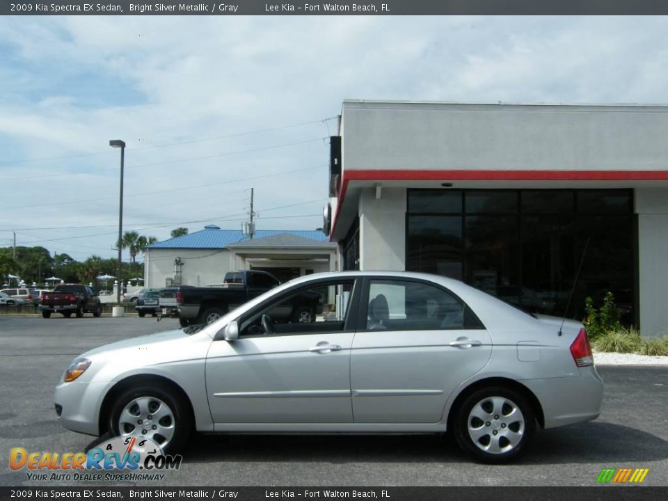2009 Kia Spectra EX Sedan Bright Silver Metallic / Gray Photo #2