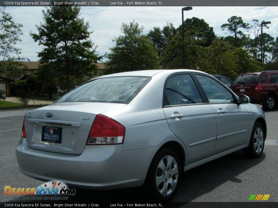2009 Kia Spectra EX Sedan Bright Silver Metallic / Gray Photo #5