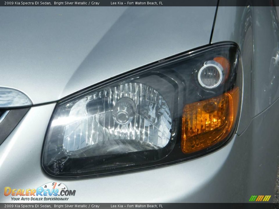 2009 Kia Spectra EX Sedan Bright Silver Metallic / Gray Photo #10