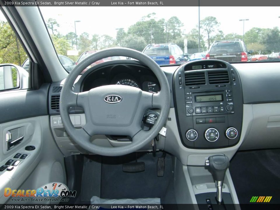 2009 Kia Spectra EX Sedan Bright Silver Metallic / Gray Photo #19