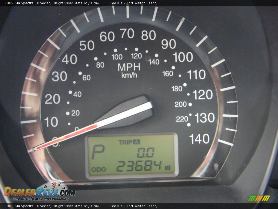 2009 Kia Spectra EX Sedan Bright Silver Metallic / Gray Photo #30