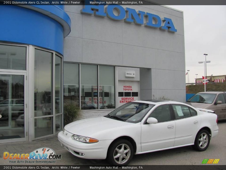 2001 Oldsmobile Alero GL Sedan Arctic White / Pewter Photo #1
