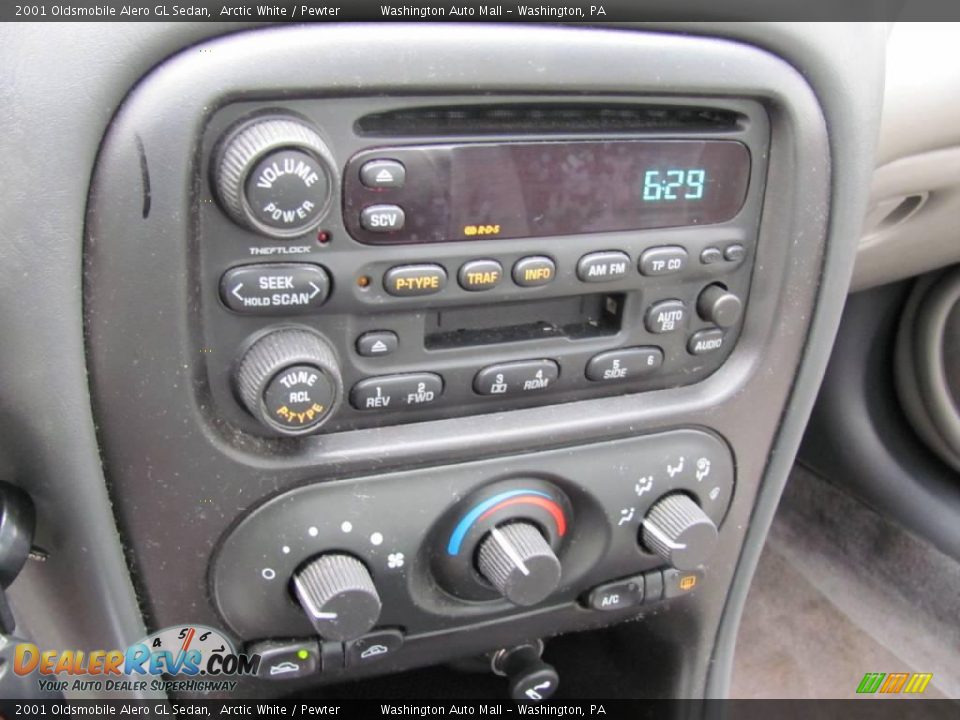 2001 Oldsmobile Alero GL Sedan Arctic White / Pewter Photo #14