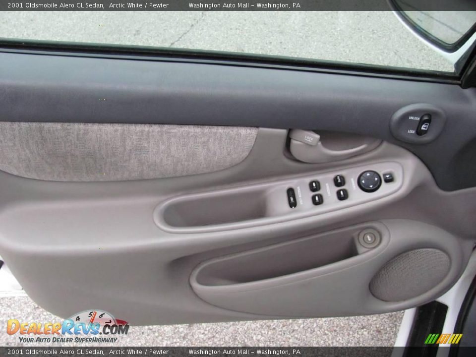 2001 Oldsmobile Alero GL Sedan Arctic White / Pewter Photo #15