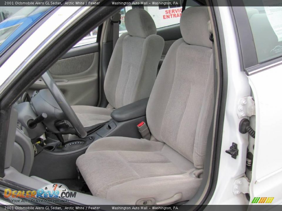 2001 Oldsmobile Alero GL Sedan Arctic White / Pewter Photo #16