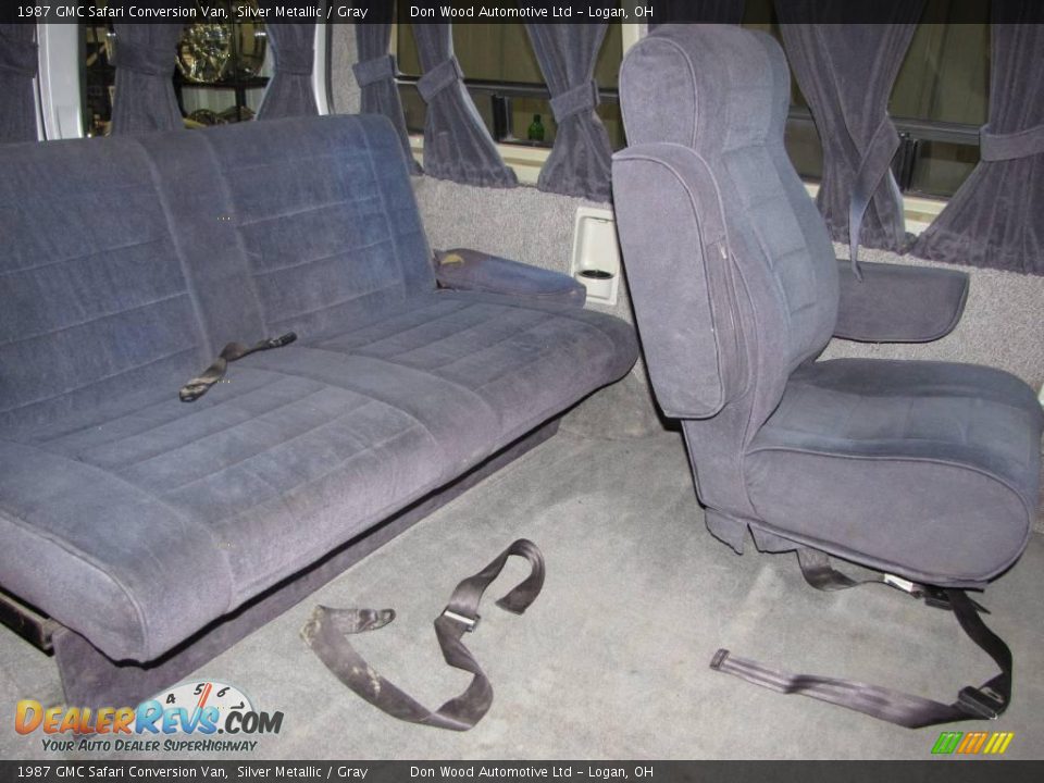 1987 GMC Safari Conversion Van Silver Metallic / Gray Photo #10