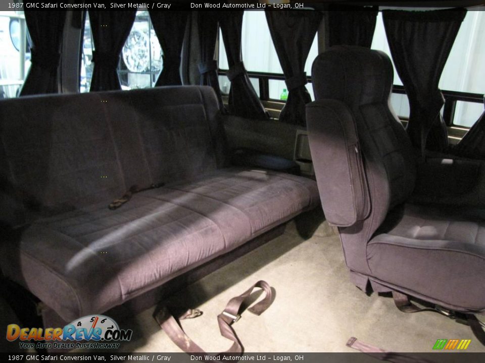 1987 GMC Safari Conversion Van Silver Metallic / Gray Photo #11
