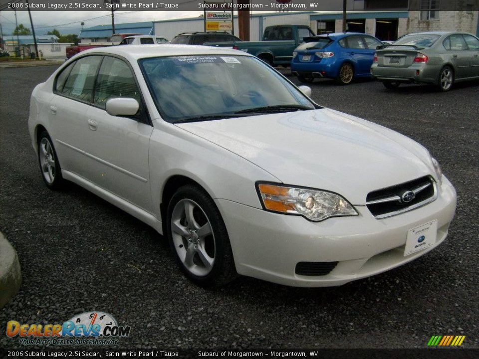 2006 Subaru Legacy 2.5i Sedan Satin White Pearl / Taupe Photo #7