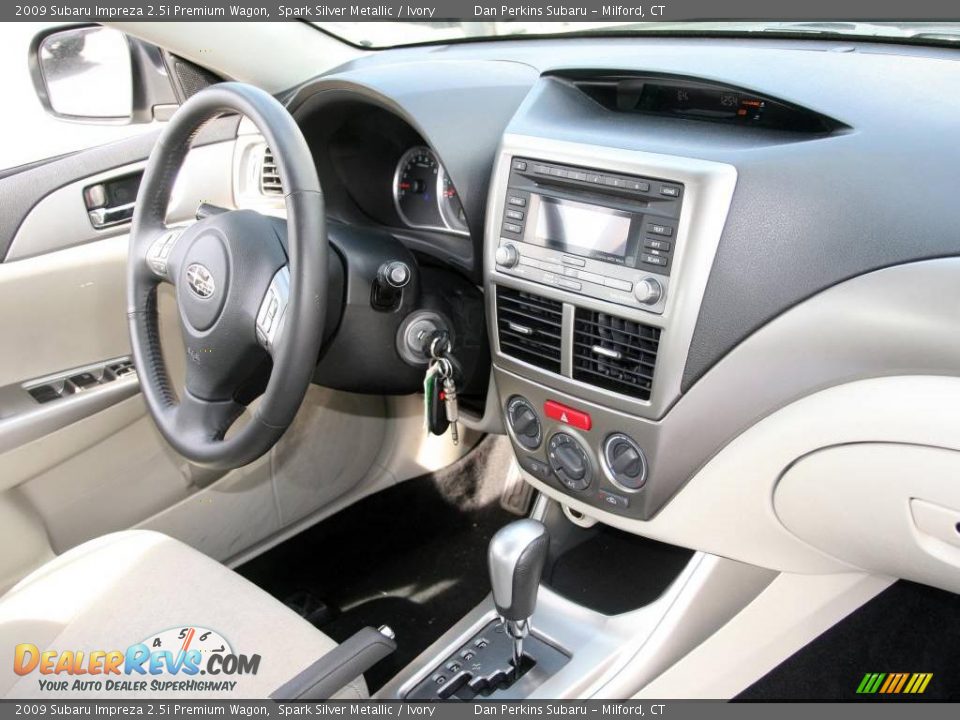 2009 Subaru Impreza 2.5i Premium Wagon Spark Silver Metallic / Ivory Photo #11