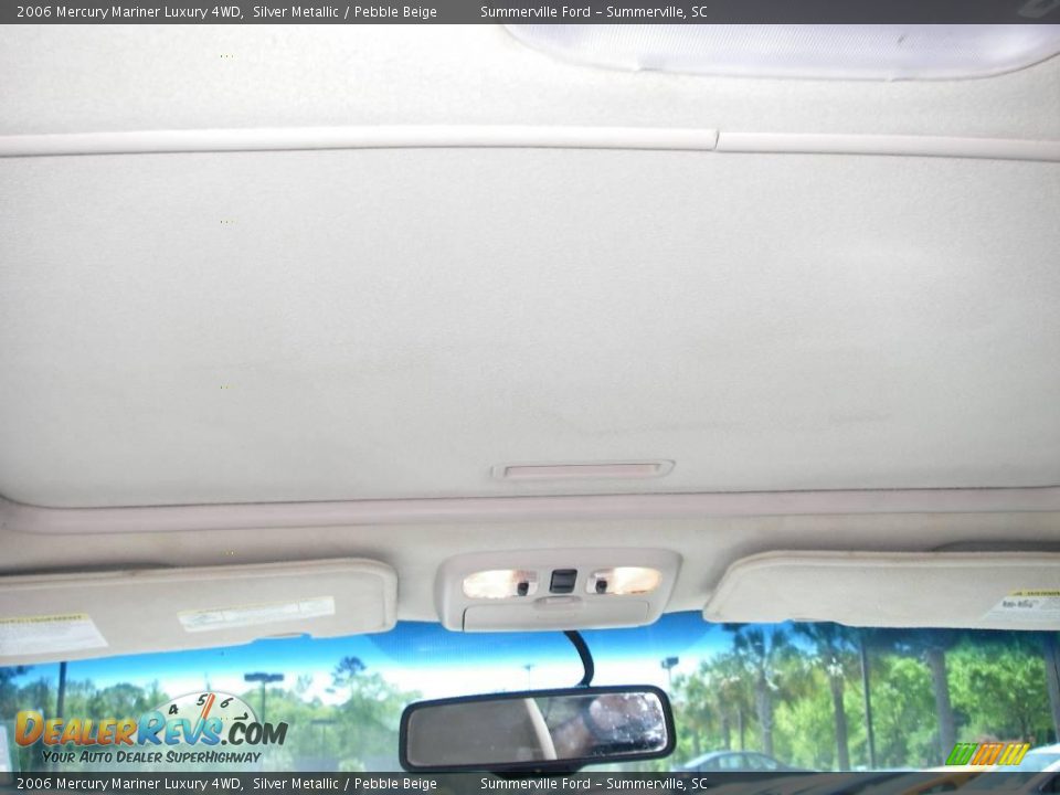 2006 Mercury Mariner Luxury 4WD Silver Metallic / Pebble Beige Photo #4