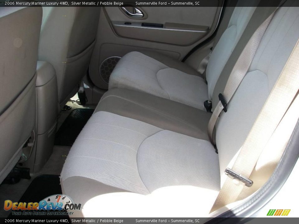 2006 Mercury Mariner Luxury 4WD Silver Metallic / Pebble Beige Photo #8