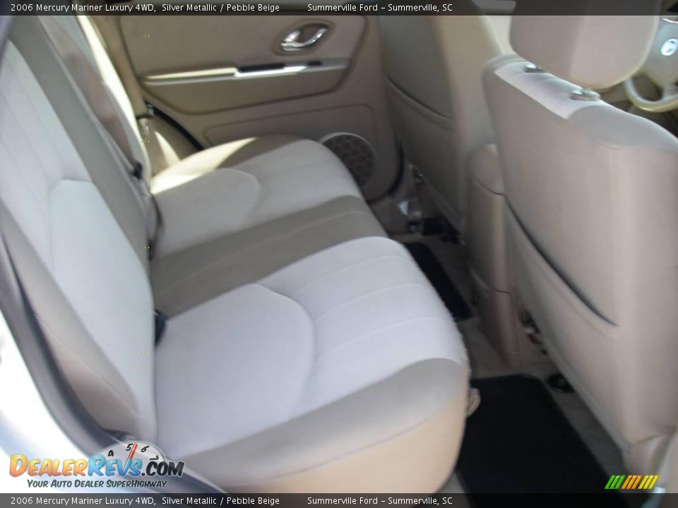 2006 Mercury Mariner Luxury 4WD Silver Metallic / Pebble Beige Photo #10