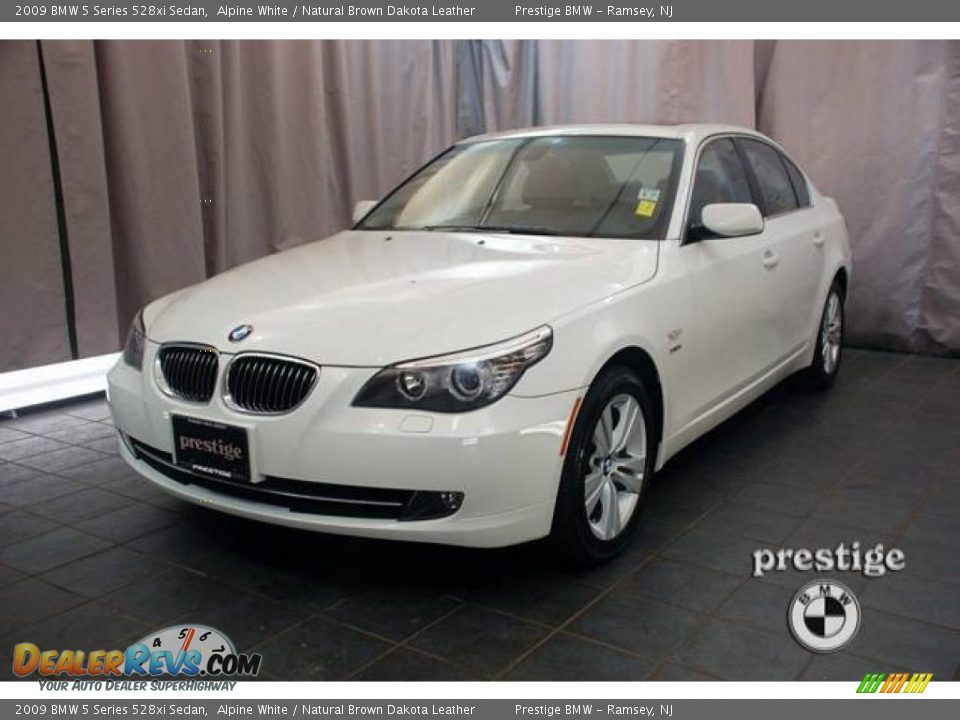 2009 BMW 5 Series 528xi Sedan Alpine White / Natural Brown Dakota Leather Photo #1