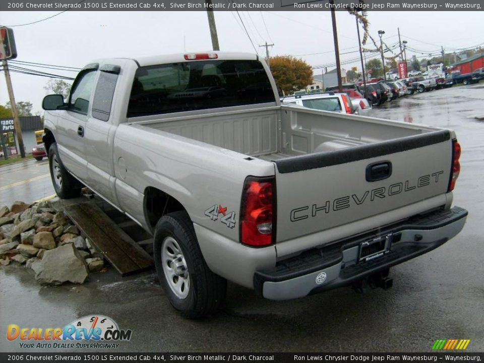 2006 Chevrolet Silverado 1500 LS Extended Cab 4x4 Silver Birch Metallic / Dark Charcoal Photo #3
