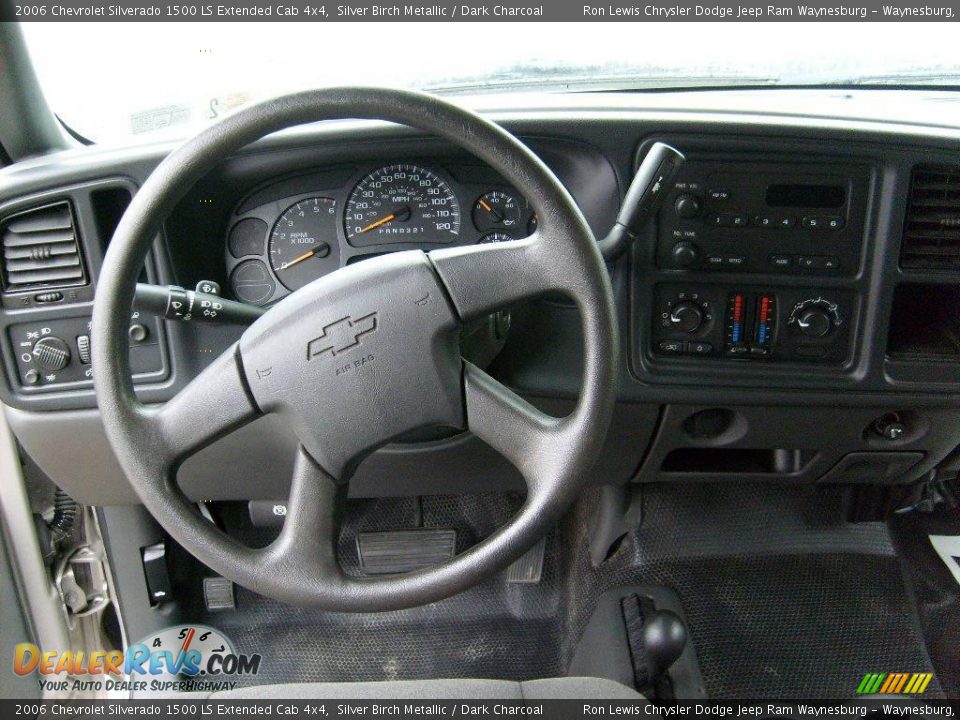 2006 Chevrolet Silverado 1500 LS Extended Cab 4x4 Silver Birch Metallic / Dark Charcoal Photo #11