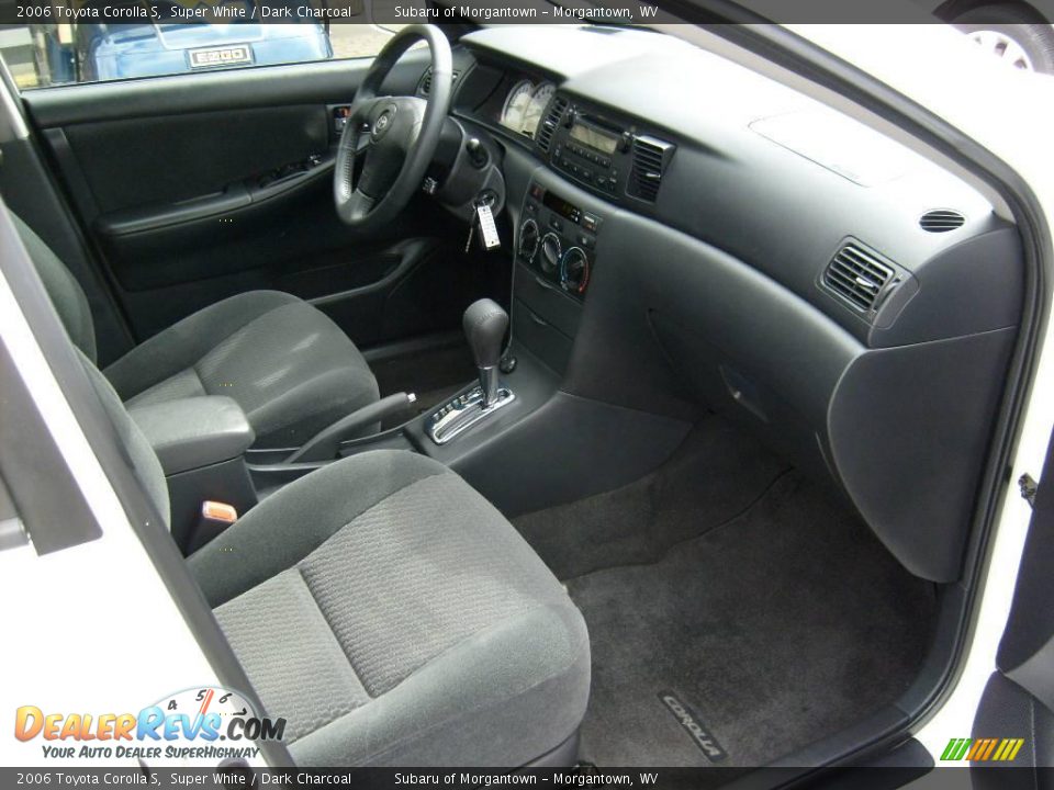 2006 Toyota Corolla S Super White / Dark Charcoal Photo #18