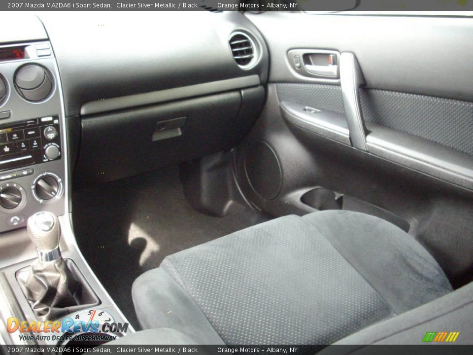 2007 Mazda MAZDA6 i Sport Sedan Glacier Silver Metallic / Black Photo #13