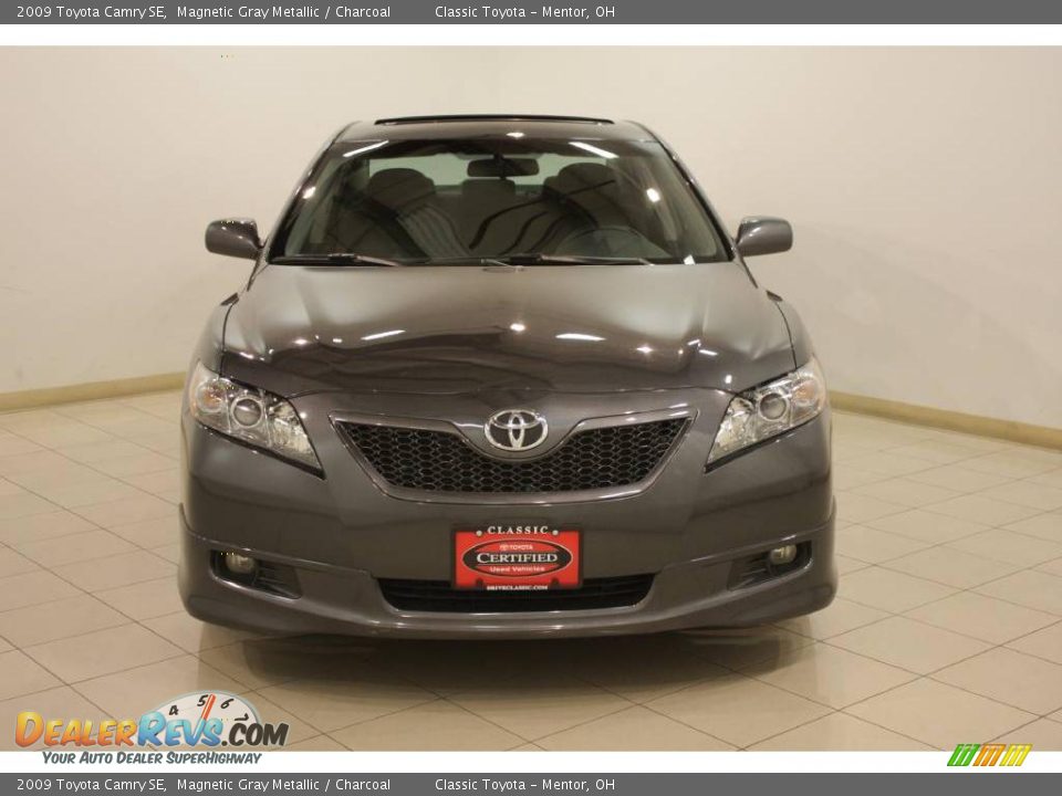 2009 Toyota Camry SE Magnetic Gray Metallic / Charcoal Photo #2